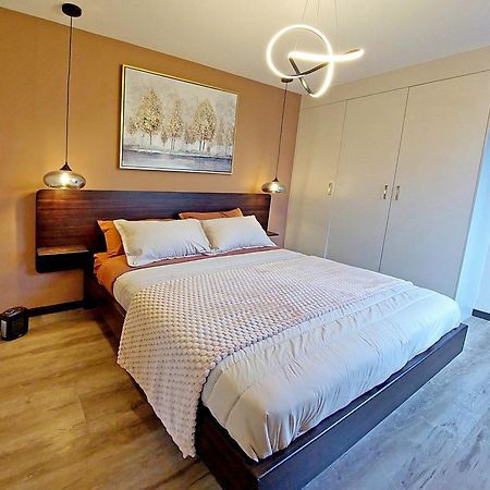 Moderno Departamento En El Mejor Sector De Quito Apartment Luaran gambar