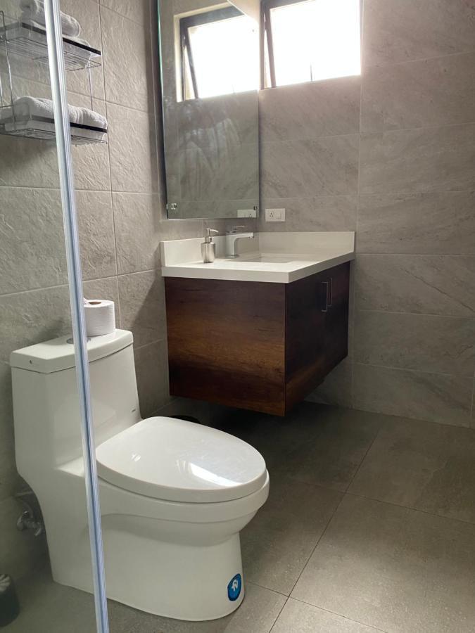 Moderno Departamento En El Mejor Sector De Quito Apartment Luaran gambar
